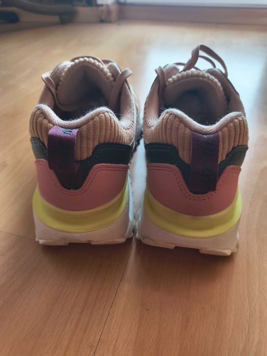 Дамски маратонки на Nike, р.39.