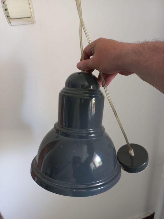 Lampă din tablă emailată