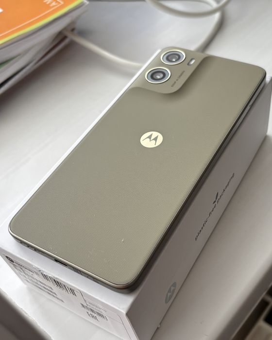 Смартфон Motorola G06 4 ГБ/128 ГБ