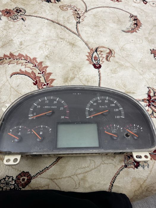 Приборная панель Howo