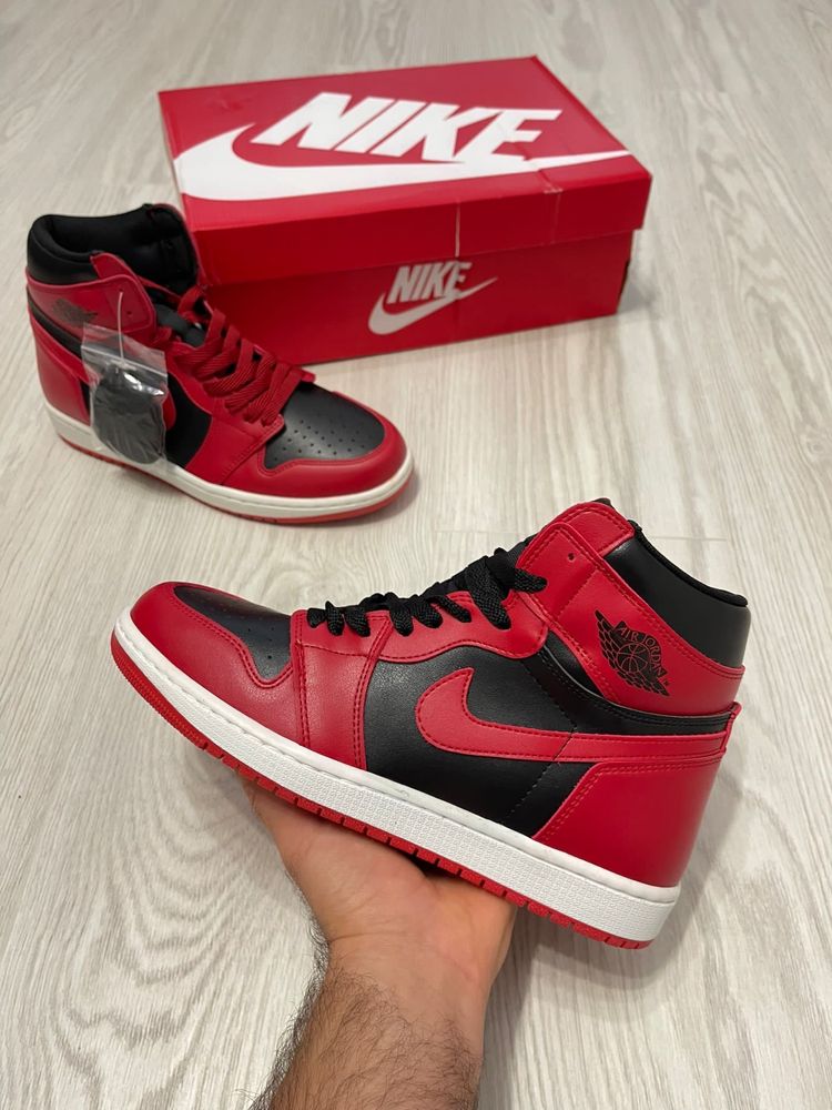 Adidasi Air Jordan 1 retro HIGH OG Varsity red PREMIUM