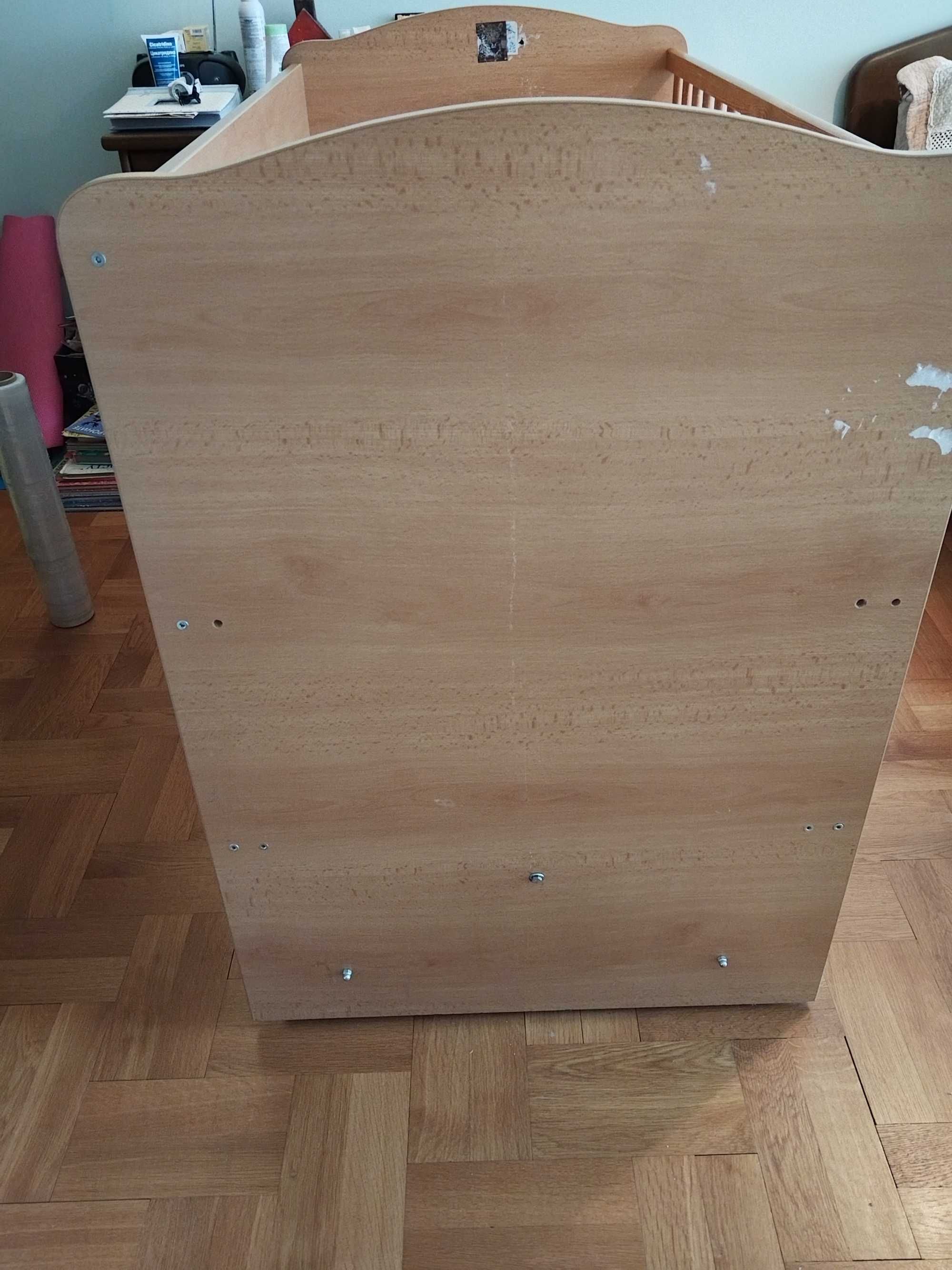 Детско дървено легло