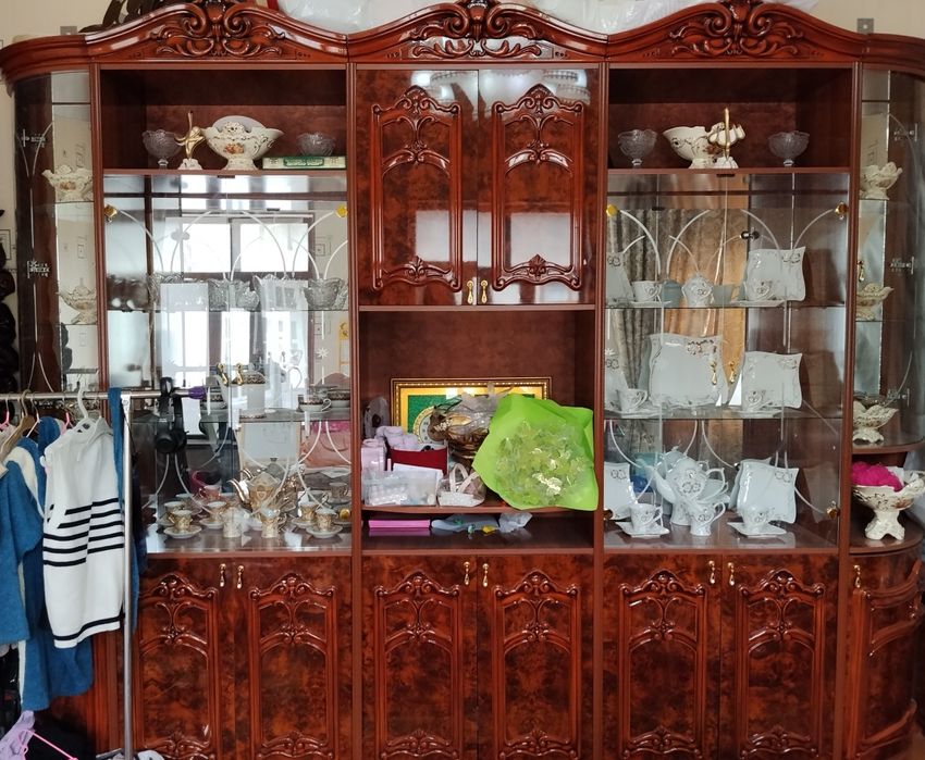 Стенка для посуды