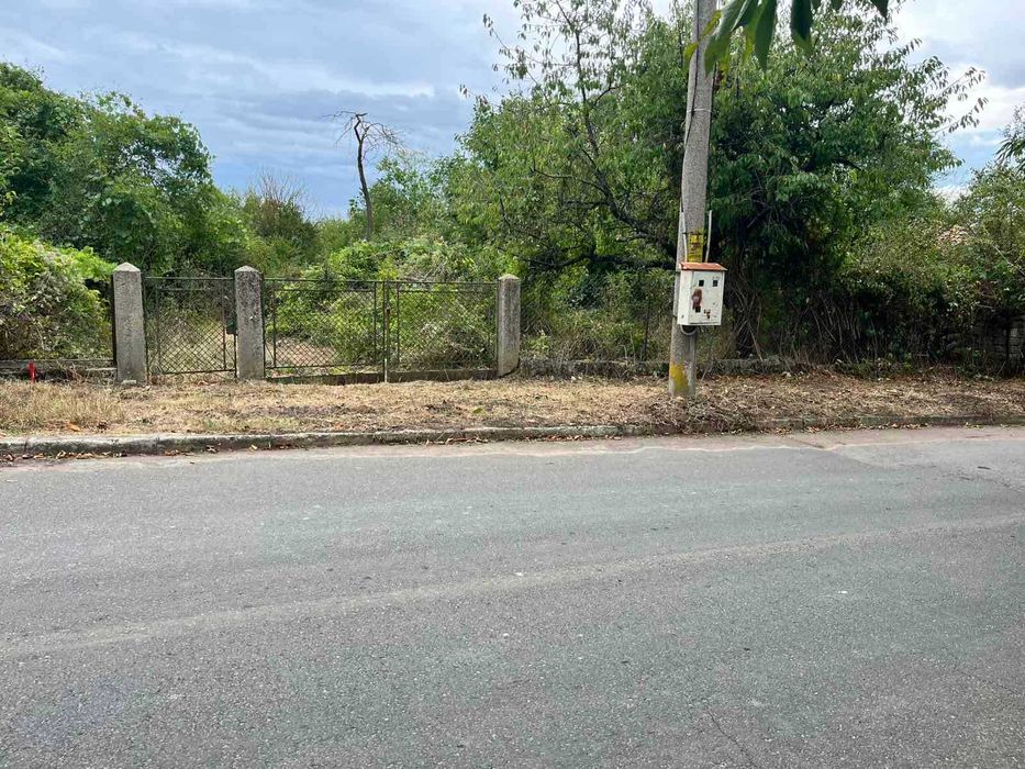 Парцел 1000 кв.м с.Орешак,общ.Аксаково,обл.Варна