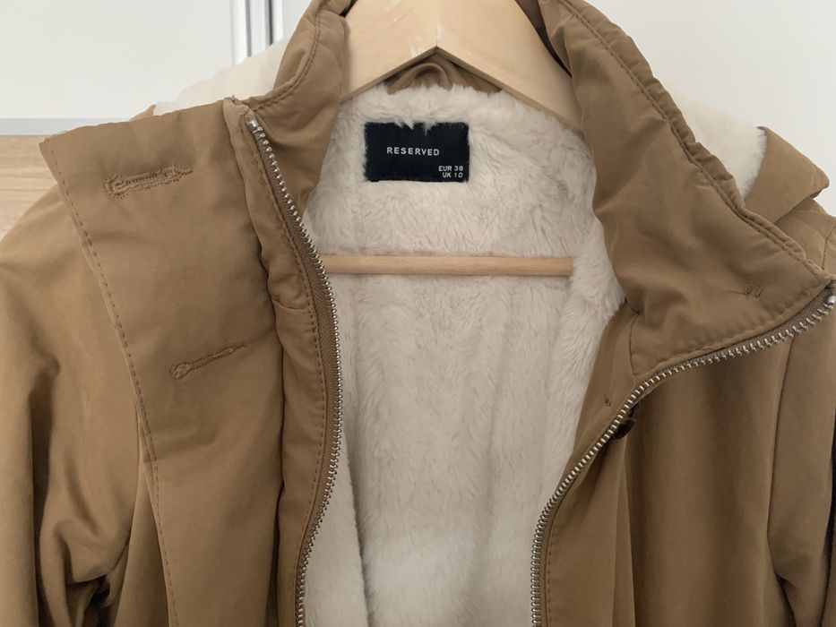 Vand geaca cu gluga dama, marime, 38, nou fara eticheta