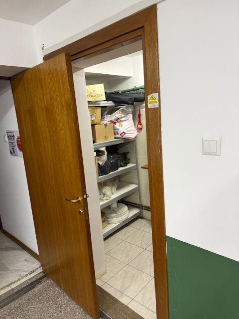 De inchiriat demisol 100 mp in zona Iancului pentru birouri/depozitare