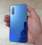 Srochna sotiladi Xiaomi Mi 9 SE 6/64Gb Orginal Xolati yaxshi