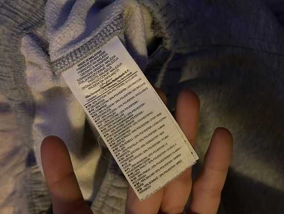 Pantaloni Nike gri – mărimea S (fit M–L, baggy)