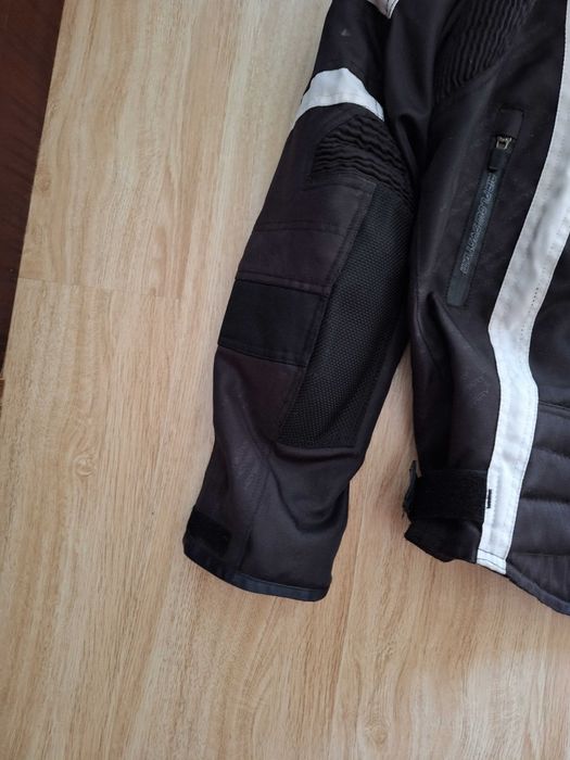 Дебело, мото яке