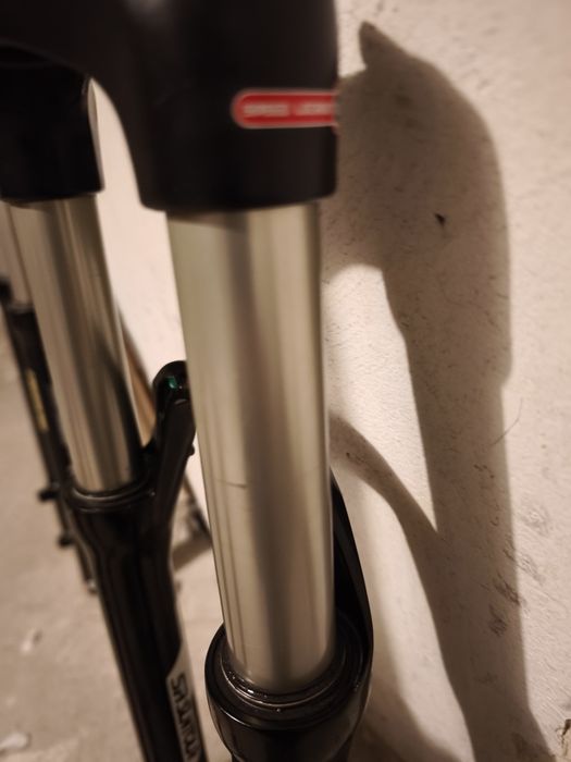 Продават се 3 броя Sr suntour Raidon.  Цената е на брой.