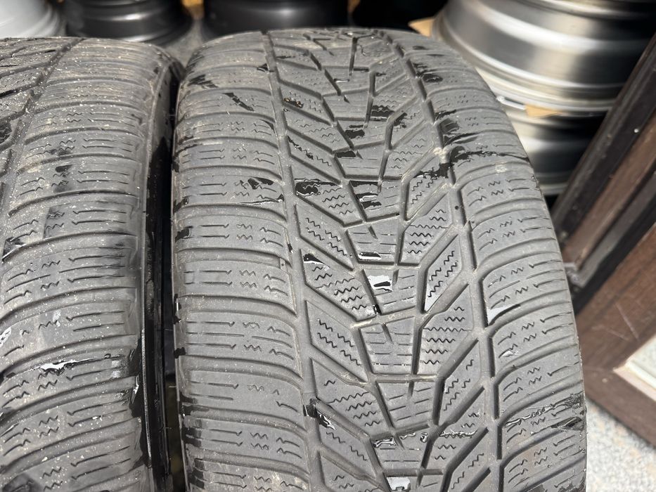 4 anvelope Hankook Winter i*cept Evo 3 235/35 R20 92W M+S – 2020