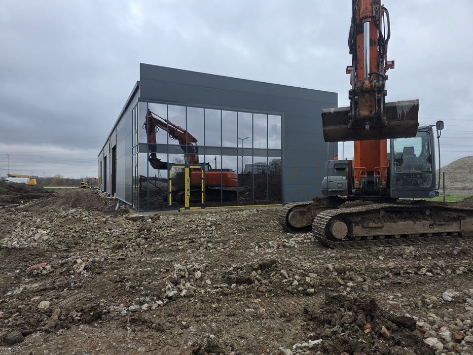 Inchiriez excavatoare , excavator 30 t , 25 t ,20 t 3.5 tone