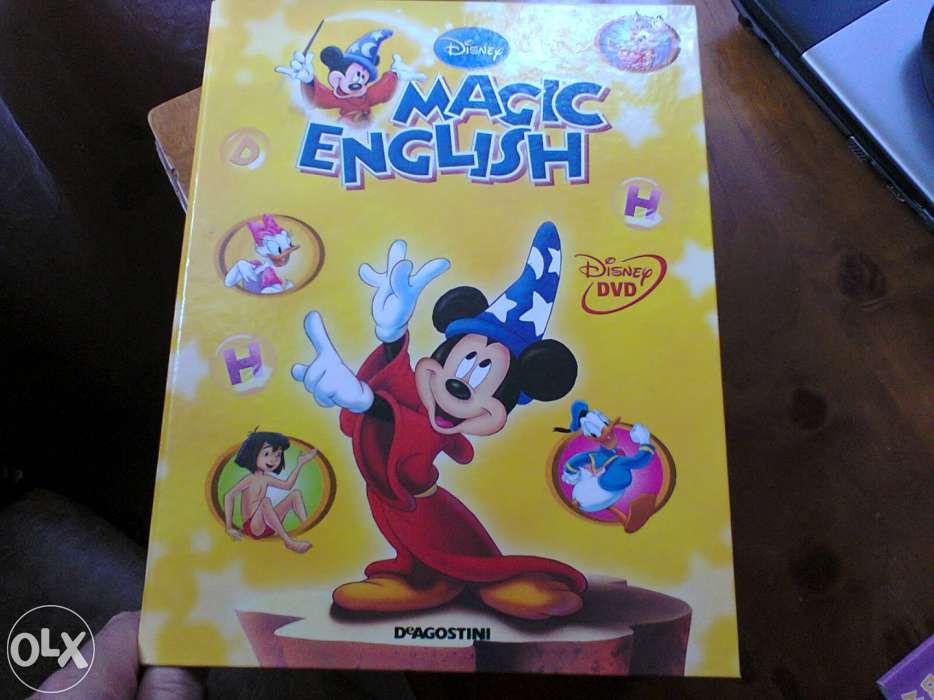 Vând colecția Magic English