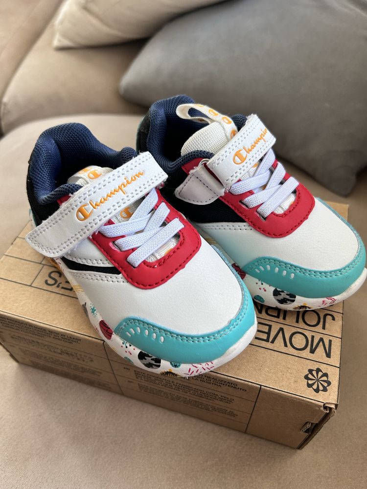 Спортни обувки Champion 22