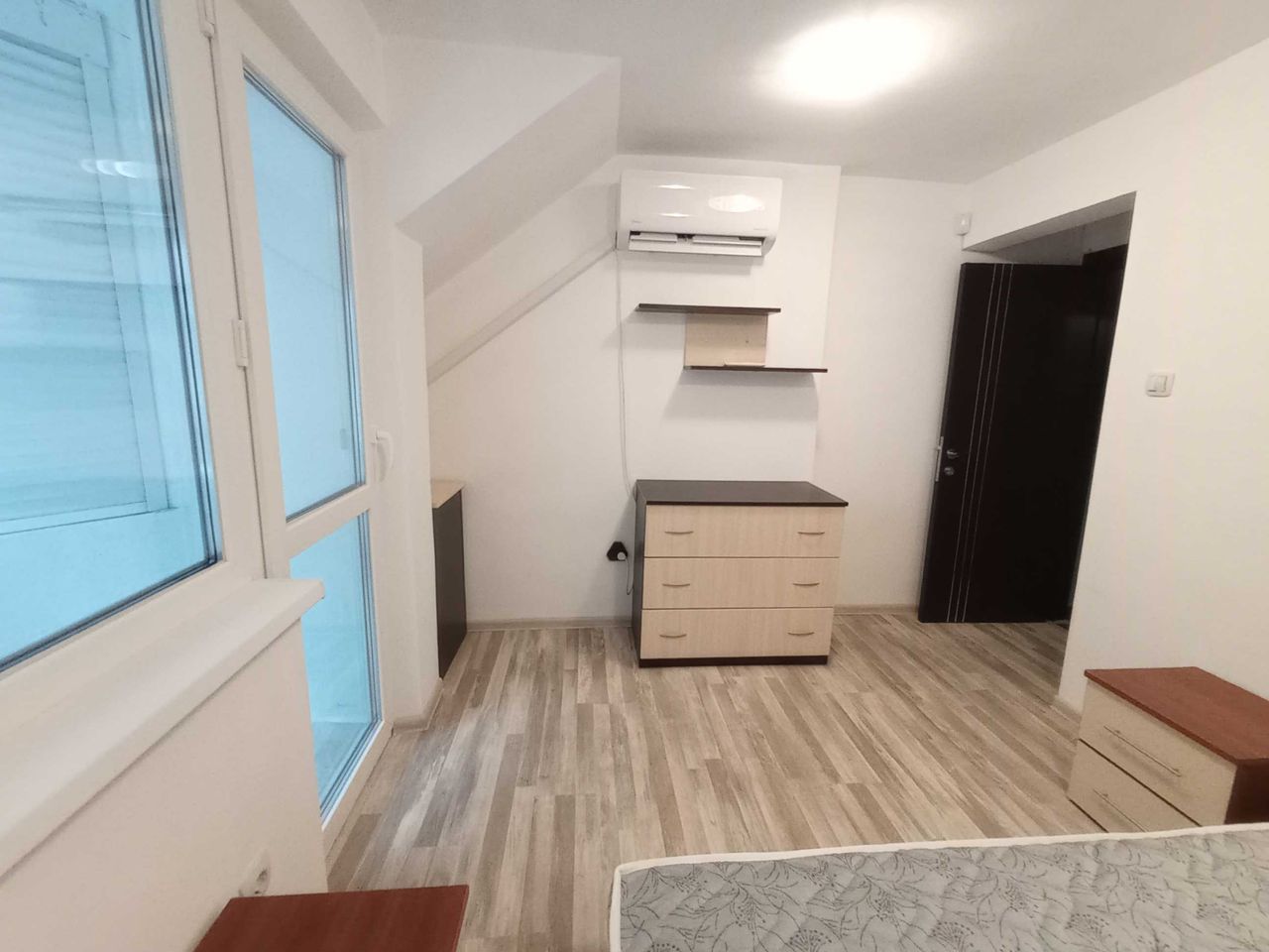 Дава се под наем Двустаен апартамент в Бургас, Център - 45 кв.м за 306 € - Снимка #7