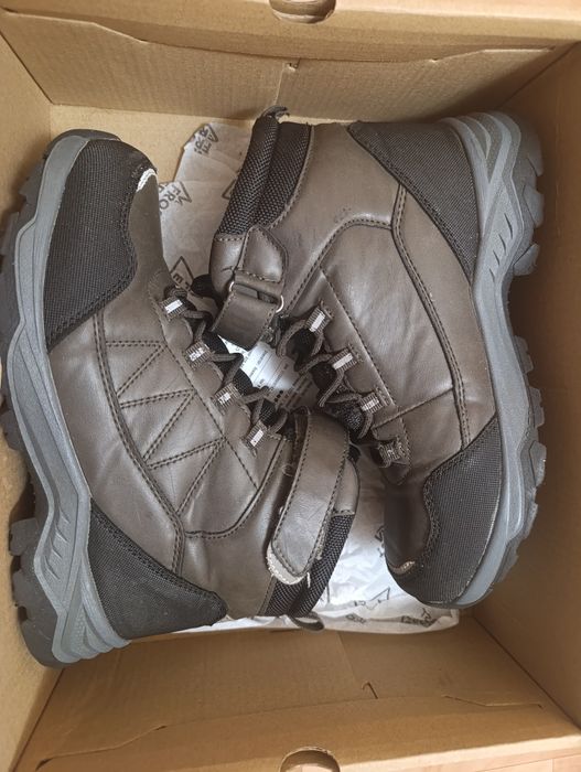 Продам зимнию обувь на мальчика