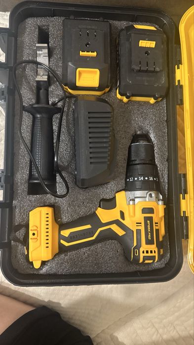 Продается шуруповерт