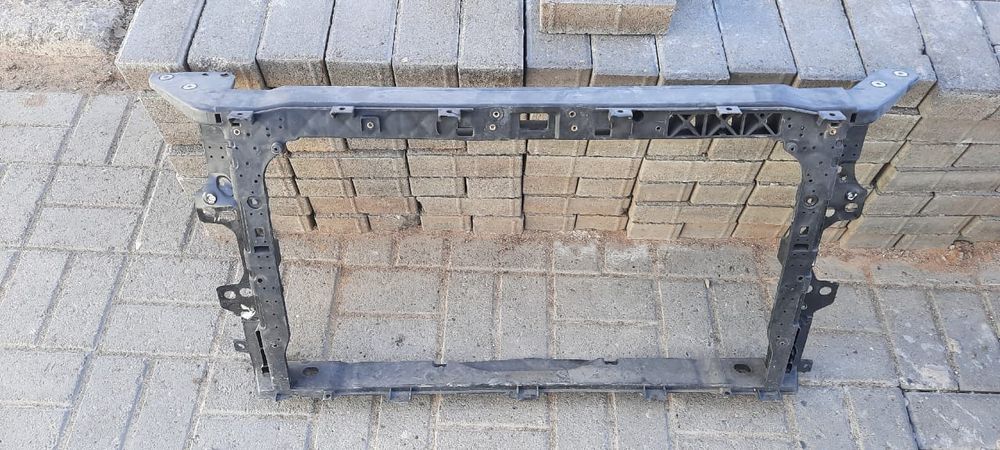 Продам бу телевизор на хундай элантра 6 поколения