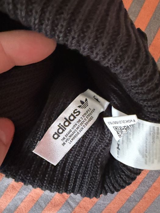 Adidas Originals Trefoil caciula de dama neagra One size noua