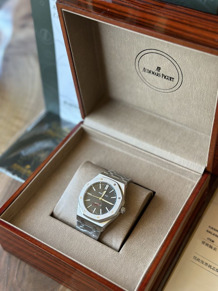 Audemars Piguet Royal Oak 41 mm Black Dial