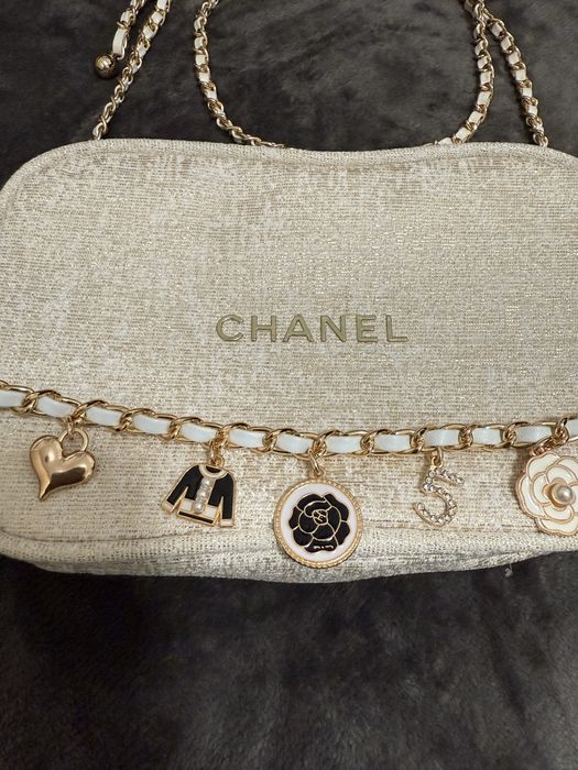Geanta Chanel Vip Gift originala noua