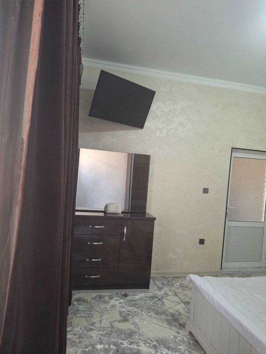 Uchaska sotiladi 7.5 sotix zangiota masjidi yonidagi katta ko'chada