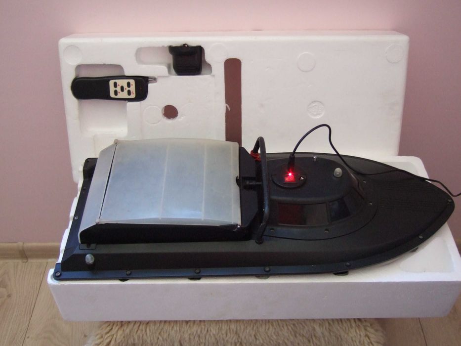 Лодка за захранка JABO 2