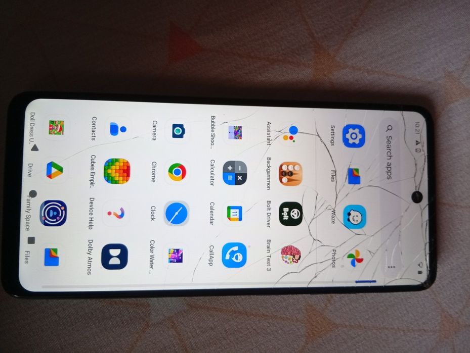 Telefon pentru piese funcționează perfect in orice rețea fisurat