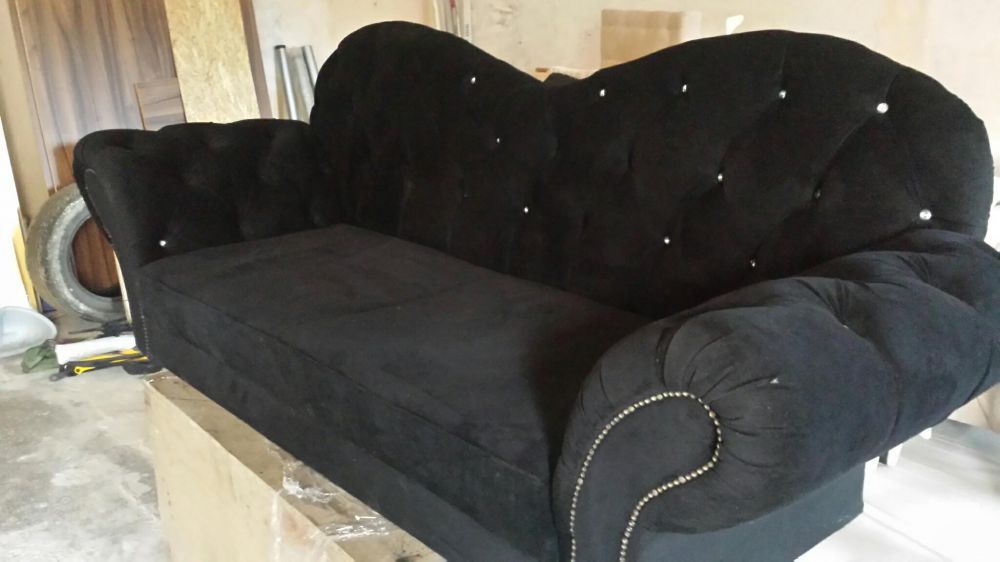 Canapea fluture pe stoc