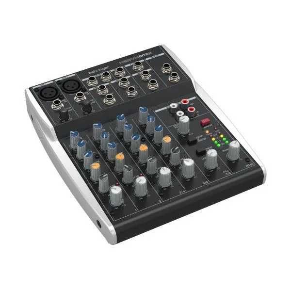 Микшерный пульт Behringer XENYX 802