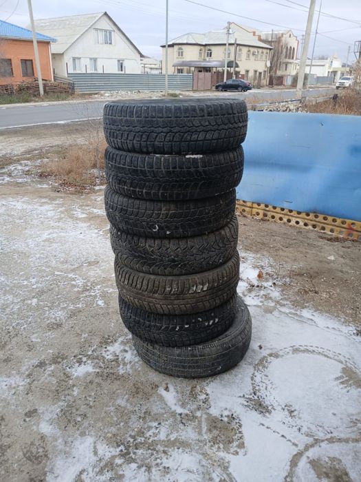 Зимние покрышки б/у хорошего качества