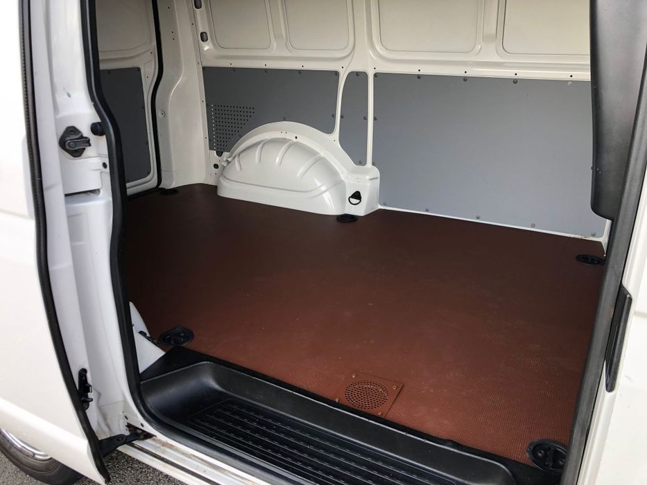 VW Transporter T5 an 2015 2.0tdi clima parktronic euro5