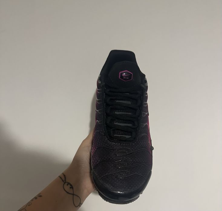 Маратонки Nike tn 41номер