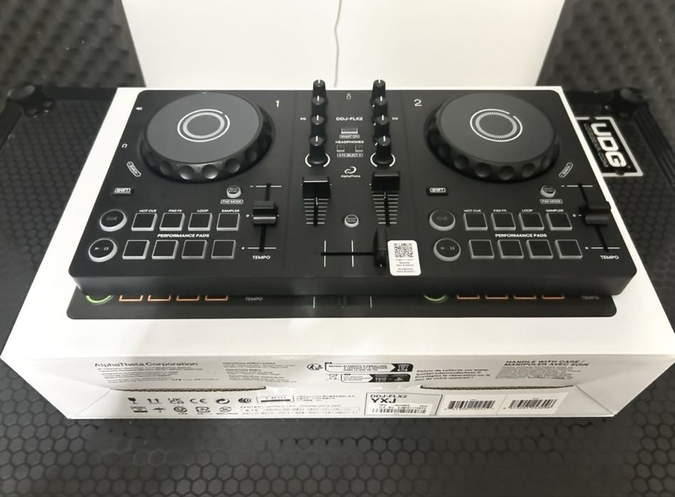 Pioneer DDJ-FLX2 – stare excelentă + garanție Altex!