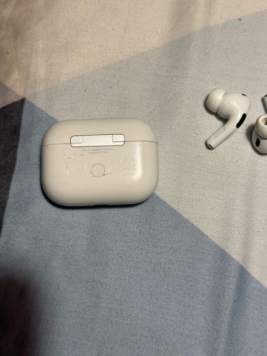 Продавам AirPods Pro 2