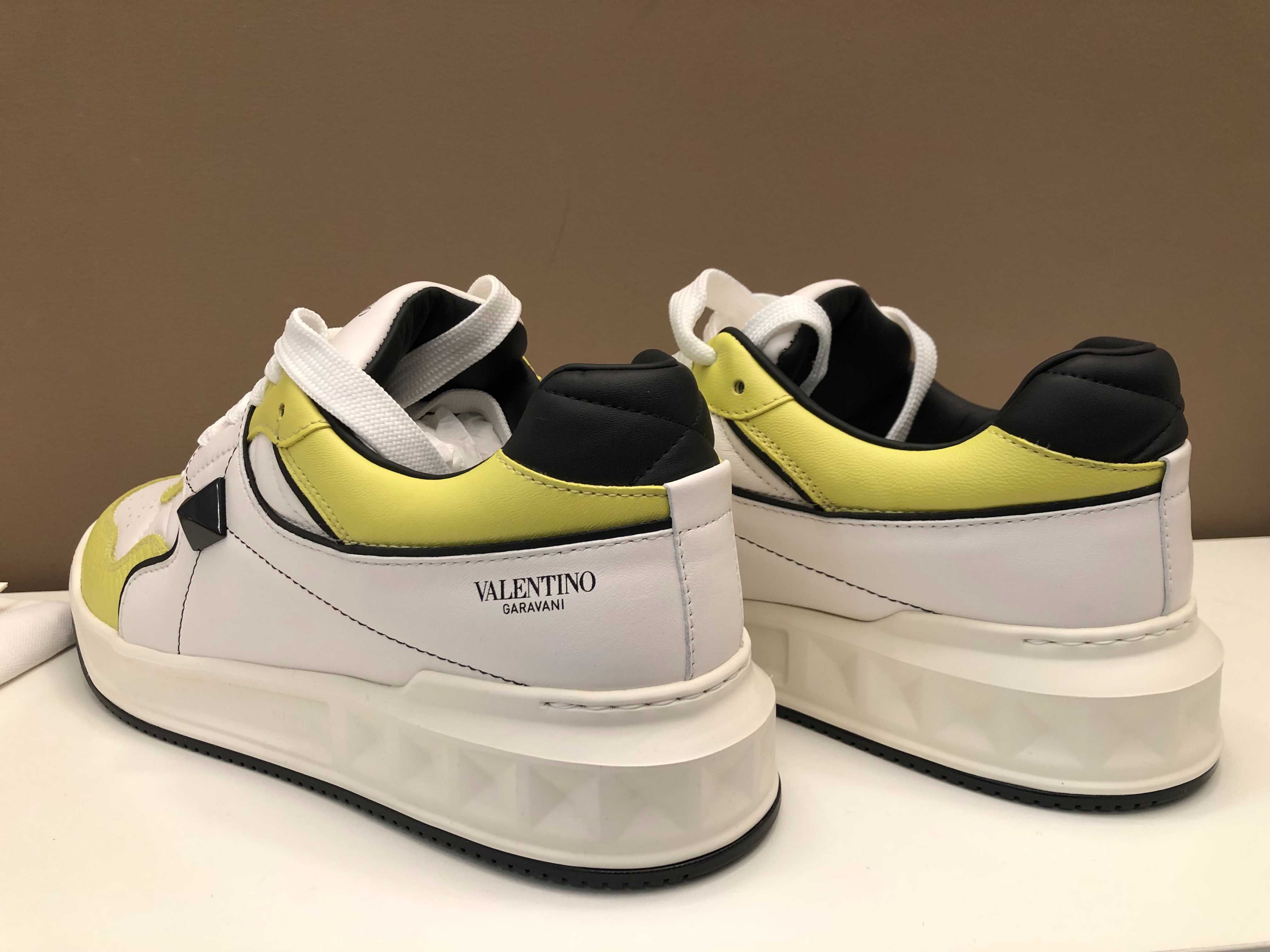 Valentino sneakers 45 originali, full box, retail 690 euro