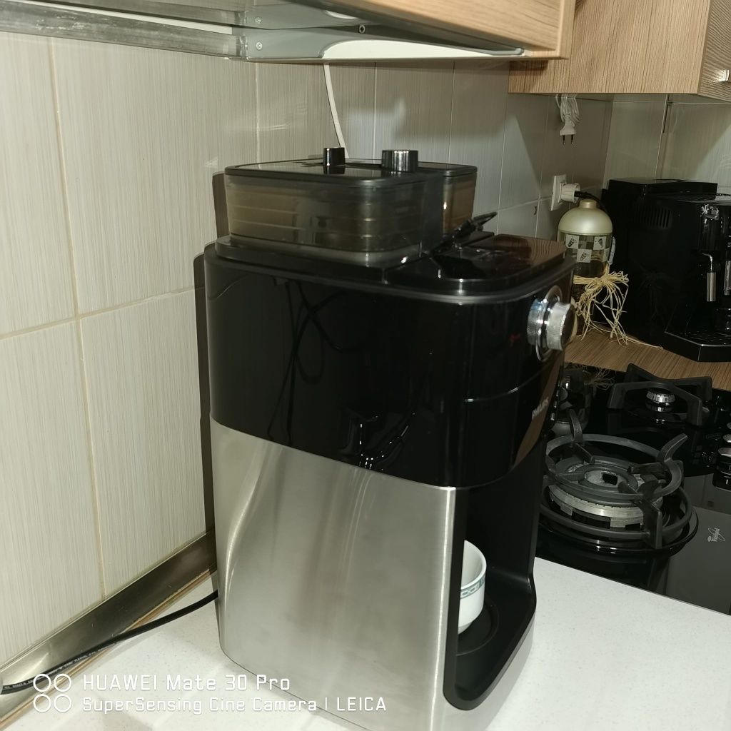 Cafetiera Philips Grind&Brew HD7766