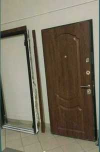 Дверь железная 96 x 205 входная металлическая