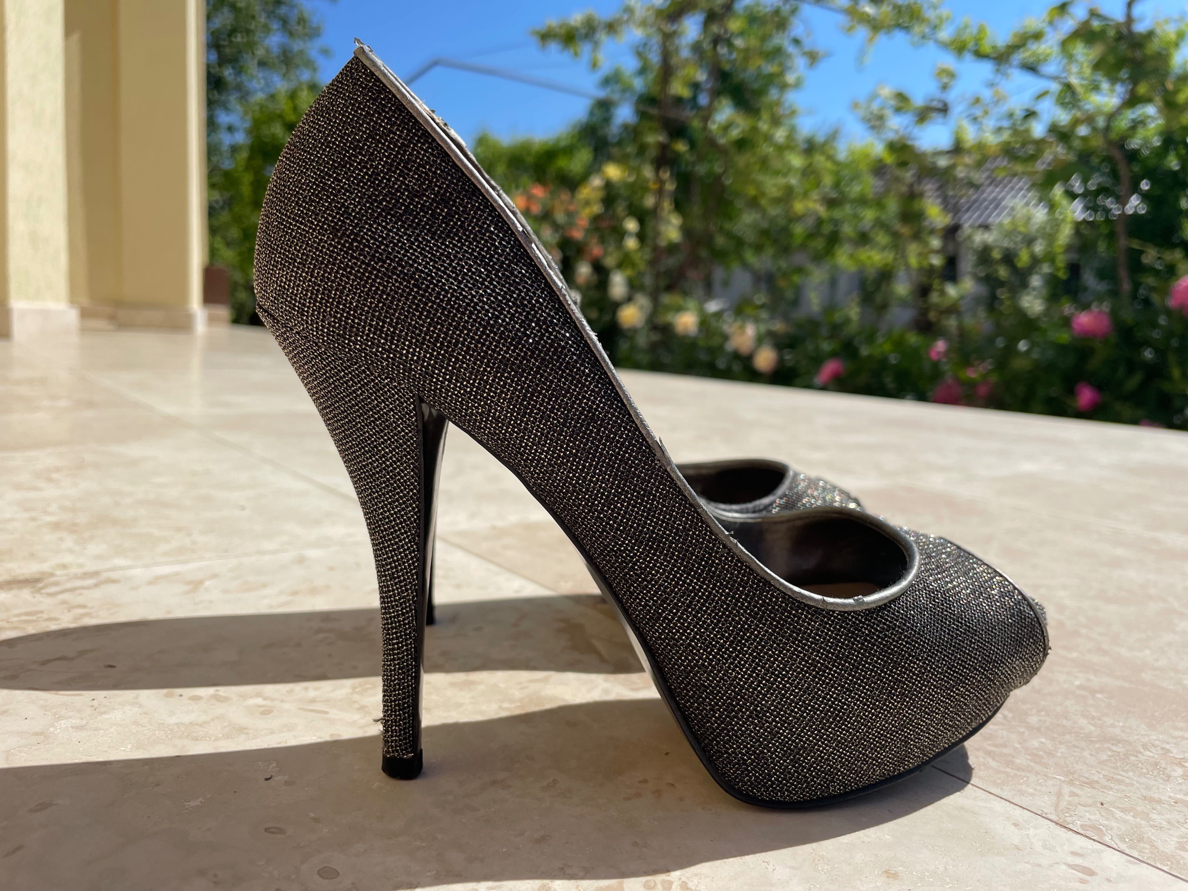 Pantofi eleganți, de ocazie cu toc de 11 cm, mărimea 38