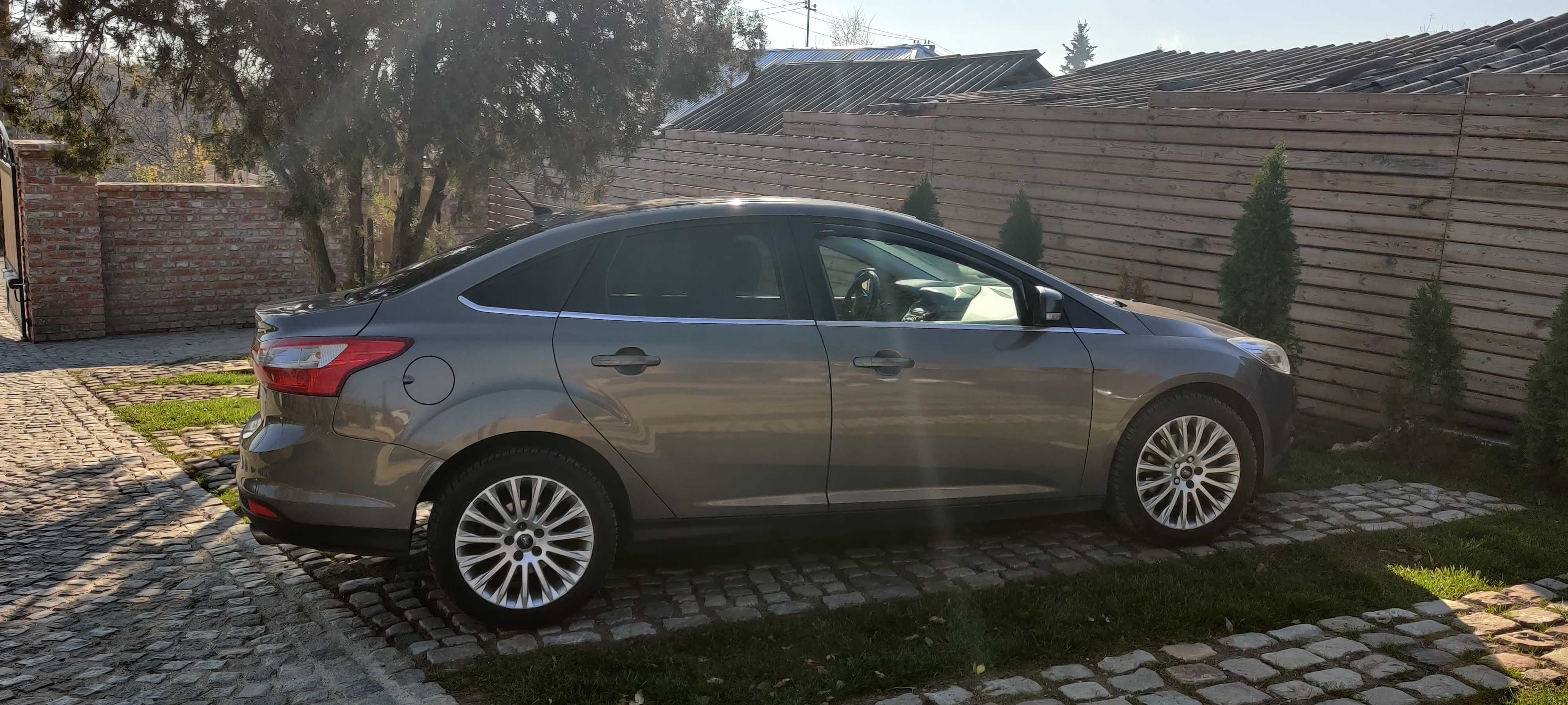 Ford Focus Titanium 1.6 150CP (sedan)