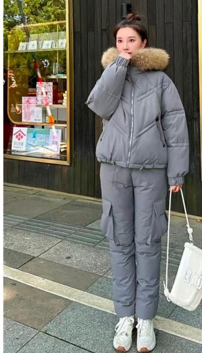 Лыжный костюм или зимний комбинезон