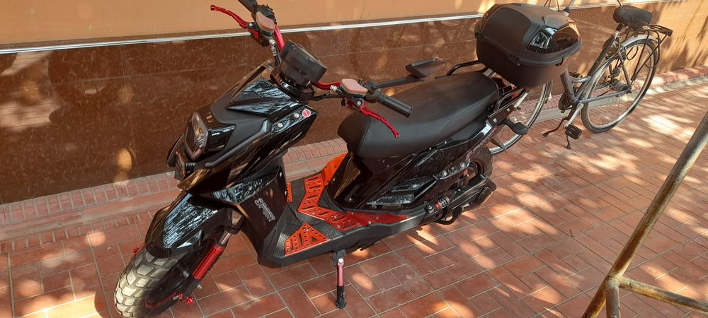 Redline skuter sotiladi