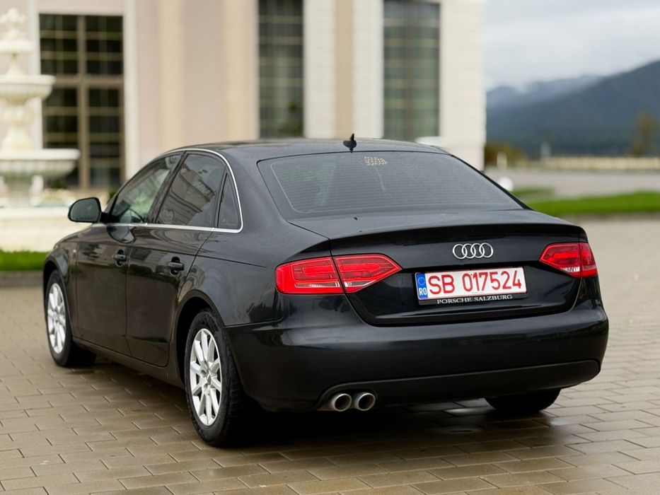 Se vinde Audi A4 b8 interior s-line 
Motorizare: 2.0 TDI (1.997 cm³)
P