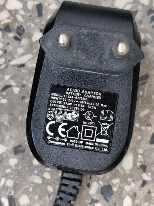 Crown cvc 233 вертикална прахусмокачка ,2в1