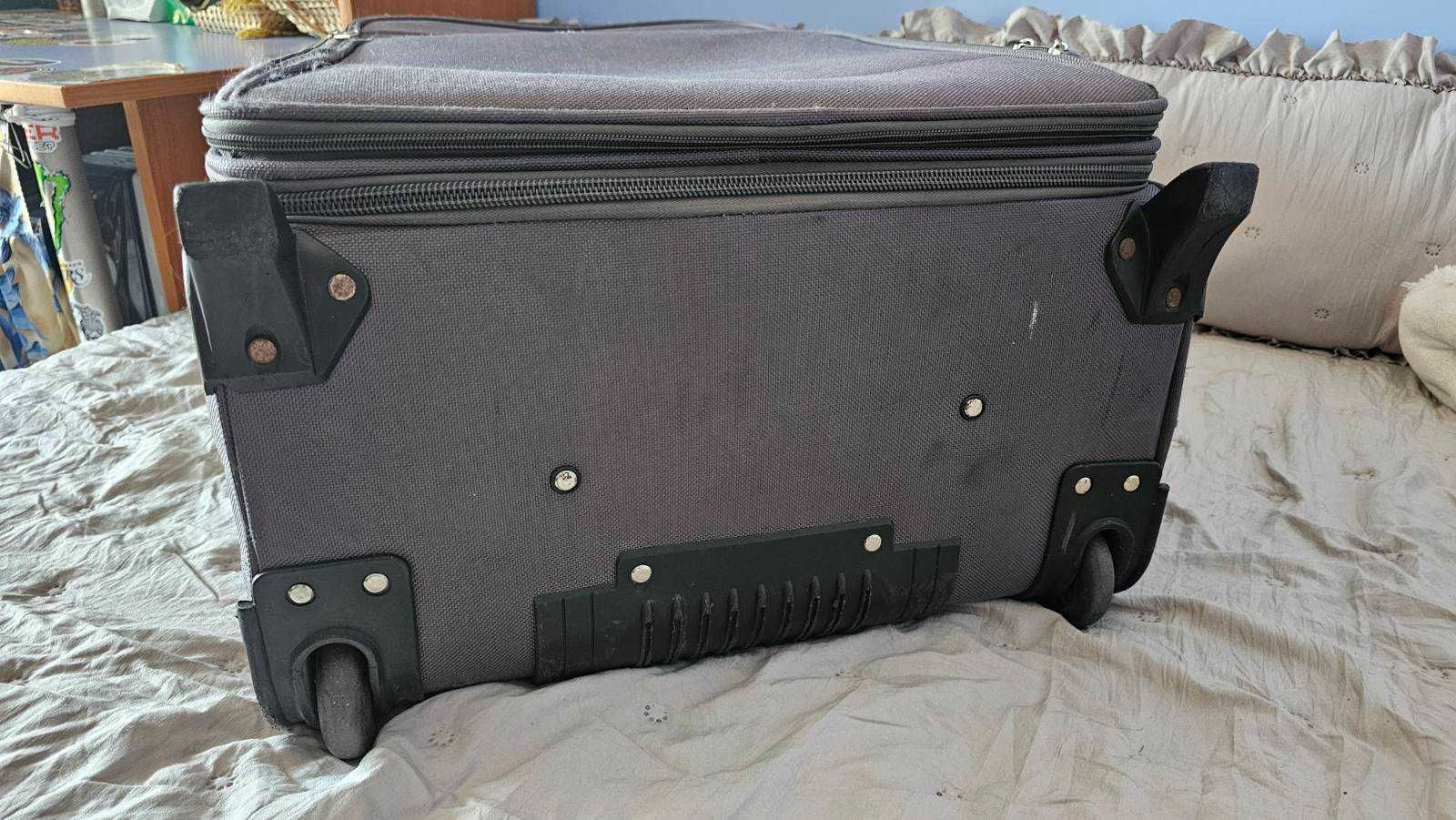 Голям куфар KML 74/50/30см
