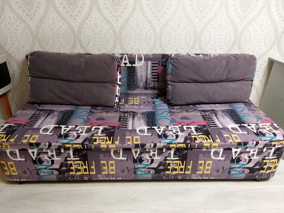 Диван тахта хорошего состояние