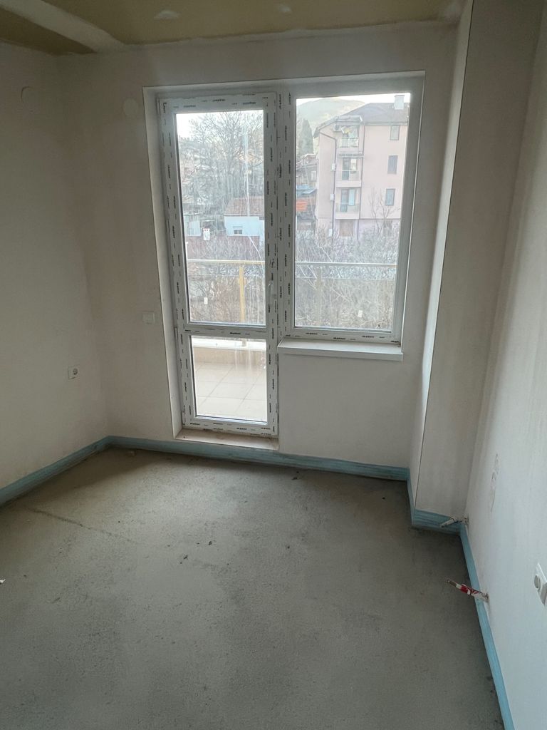 Продава се Тристаен апартамент в Асеновград - 103 кв.м за 1250 €/кв.м - Снимка #8