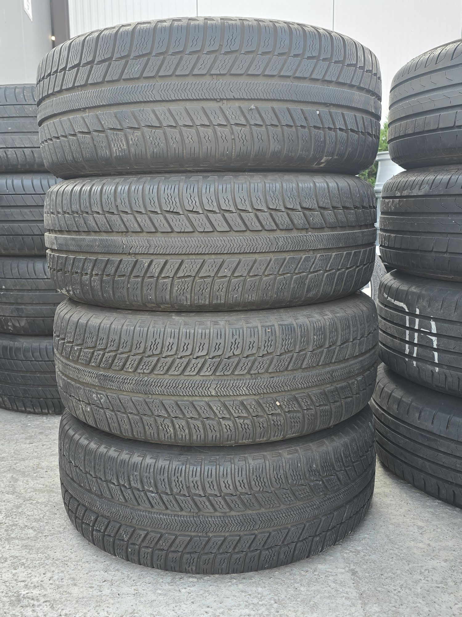 4 Броя 205/55/16 Michelin 6,5mm