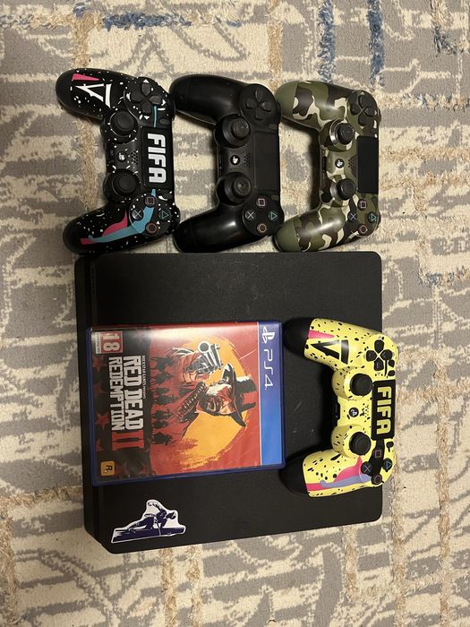 Продам Playstation 4