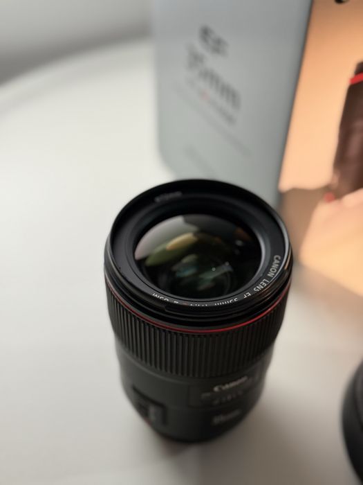 Canon EF 35mm f/1.4 L II USM